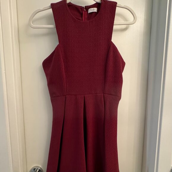 Tobi Never Ending Skater Dress in Burgandy - Picture 3 of 6